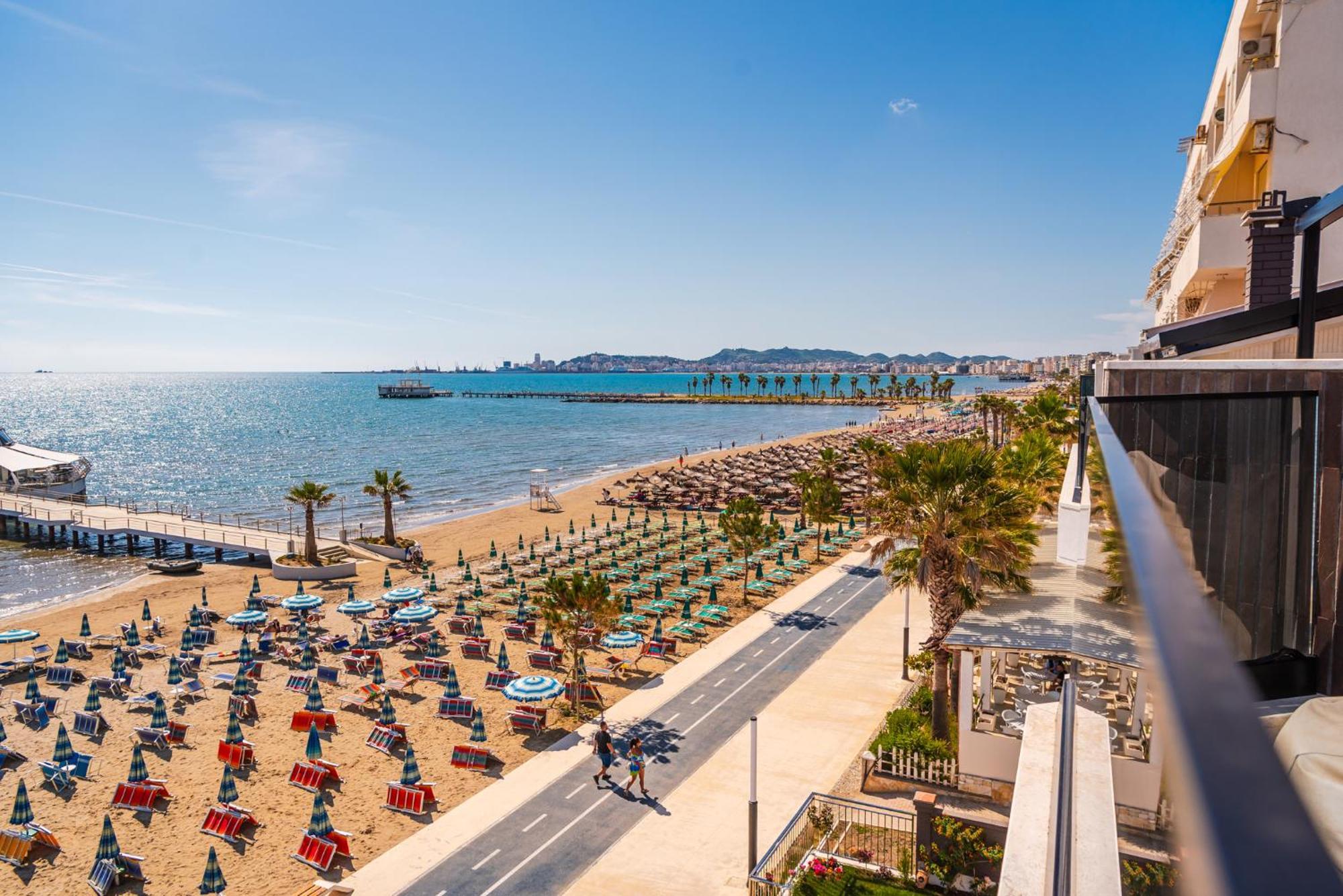 Sea View Apartments Eldo Durrës Rum bild