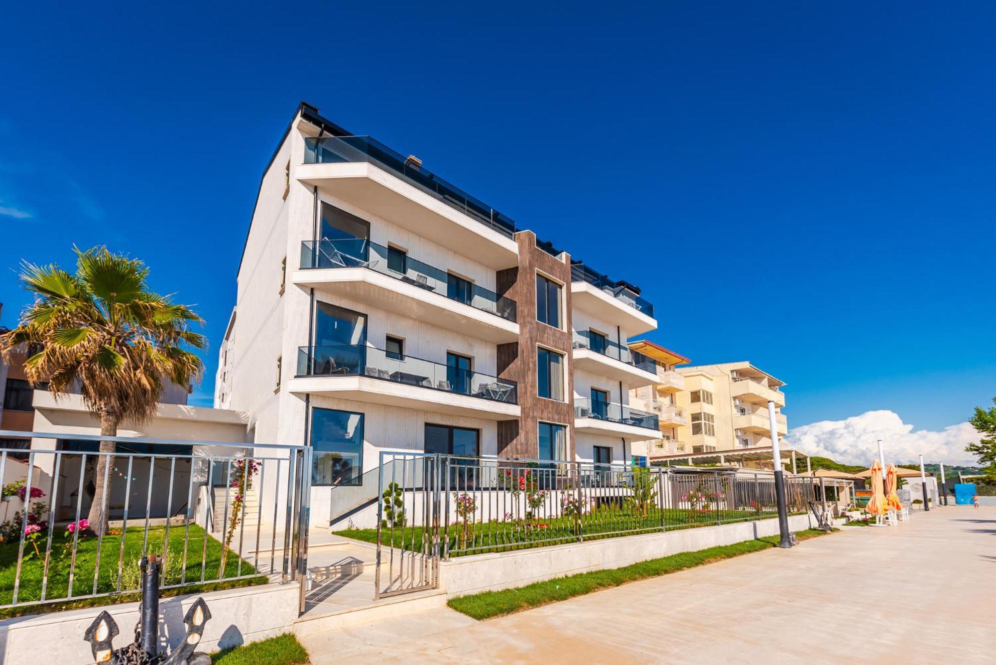 Sea View Apartments Eldo Durrës Exteriör bild