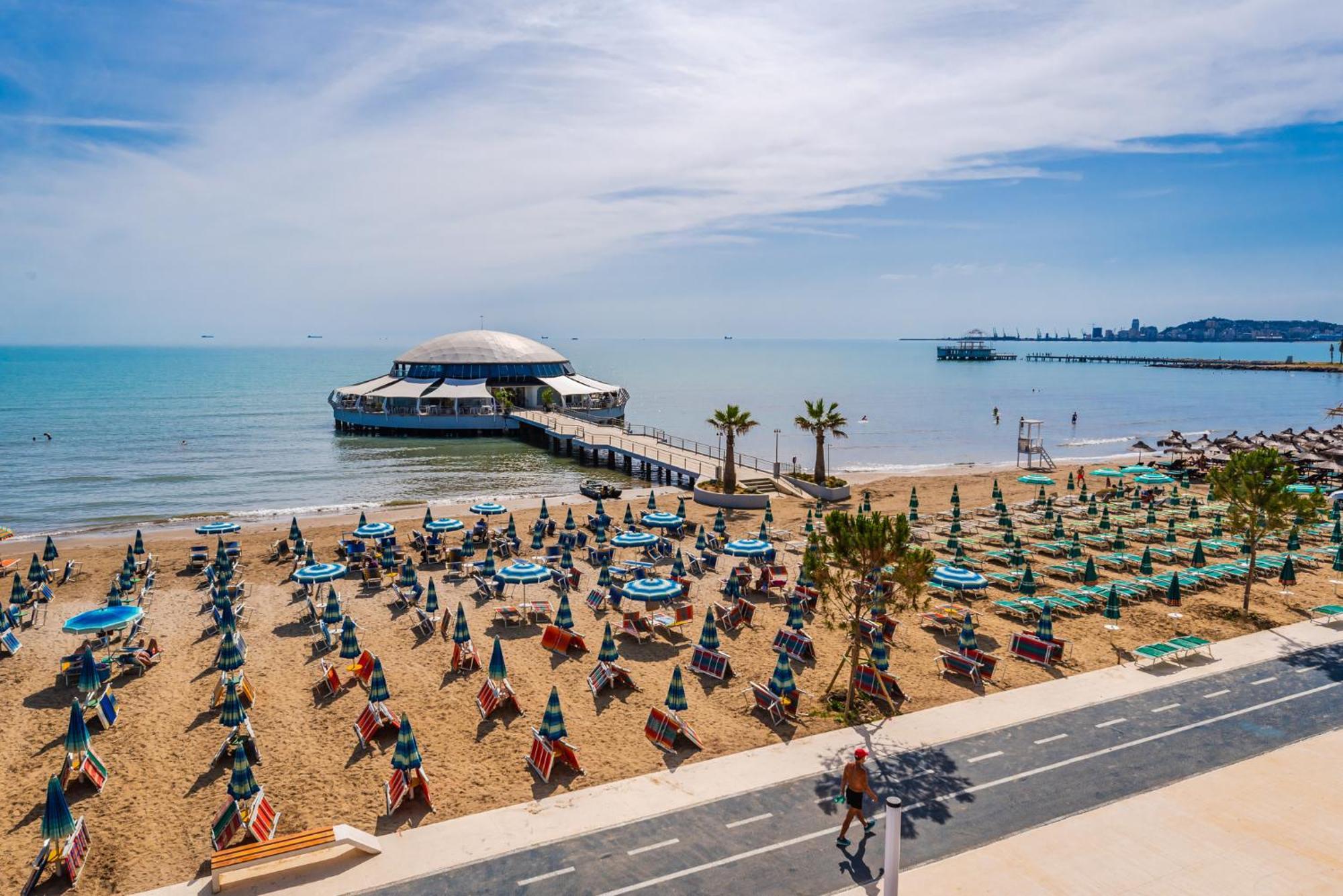 Sea View Apartments Eldo Durrës Rum bild