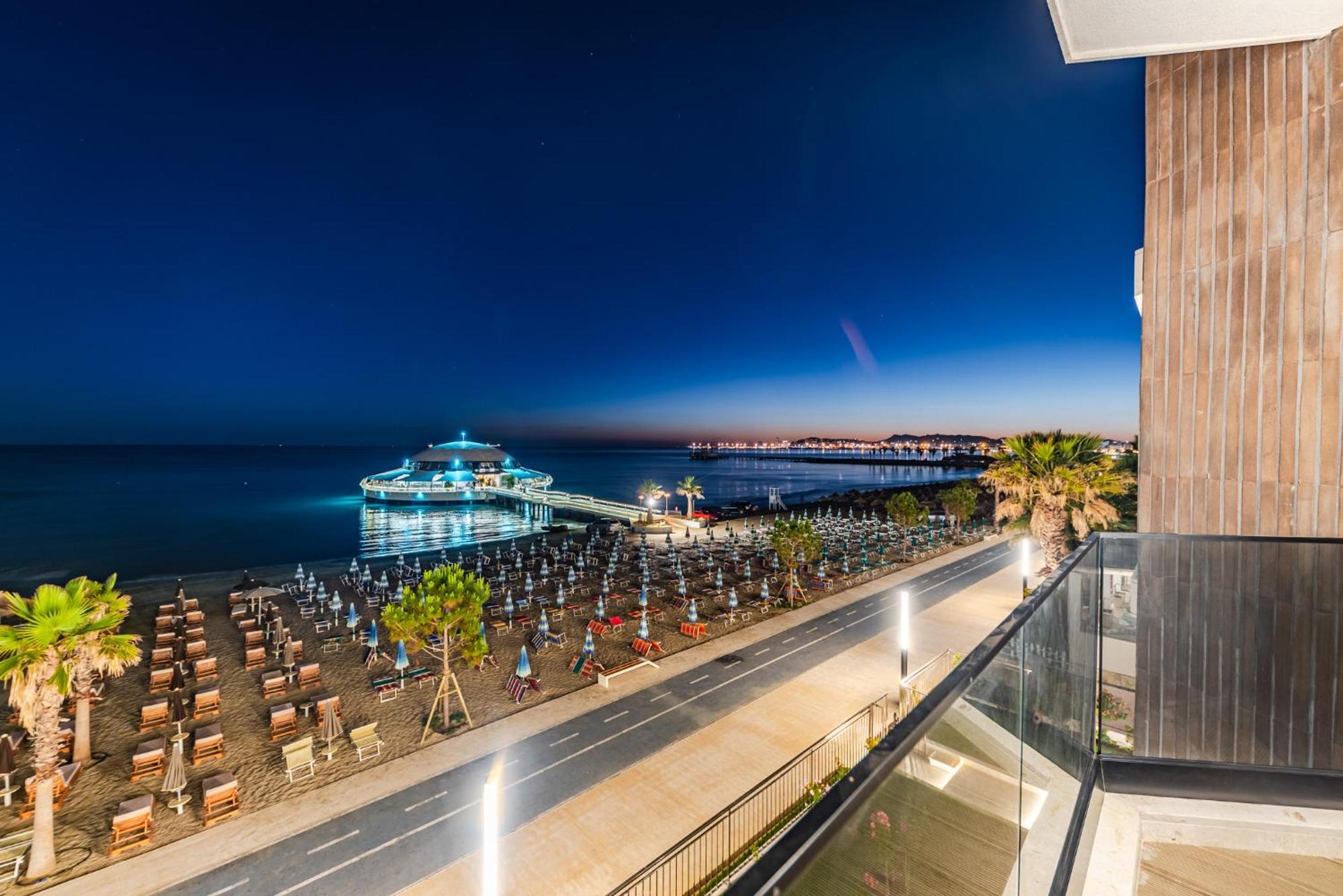 Sea View Apartments Eldo Durrës Exteriör bild